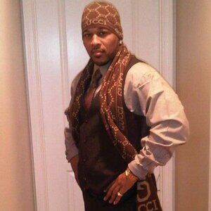 Meet your Posher, Raymond